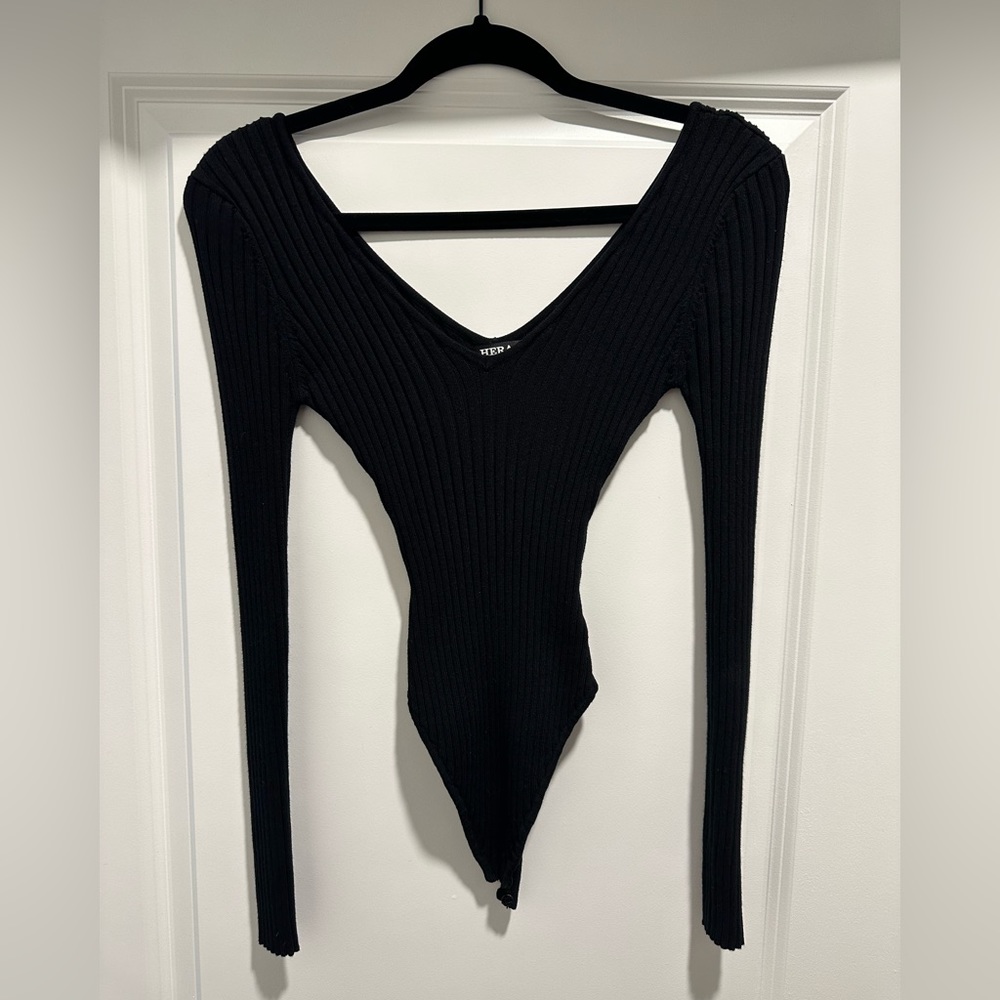 Black v-neck bodysuit in a size small